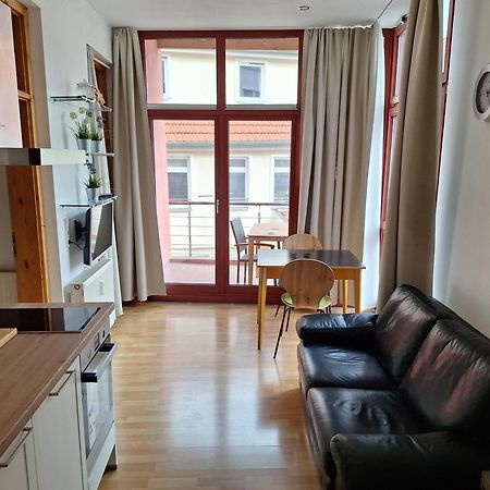 Beliebtes City-Apartment ロイトリンゲン エクステリア 写真