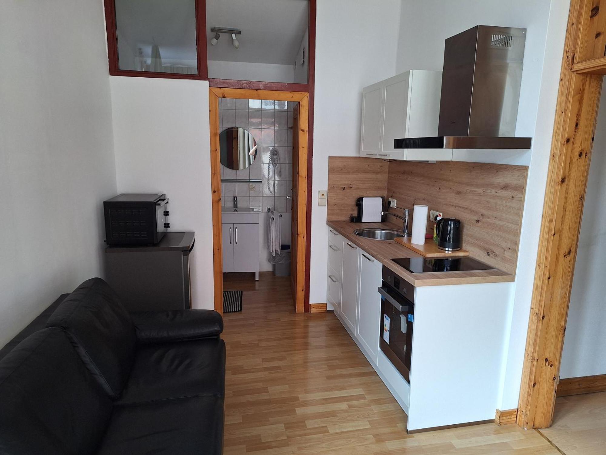Beliebtes City-Apartment ロイトリンゲン エクステリア 写真