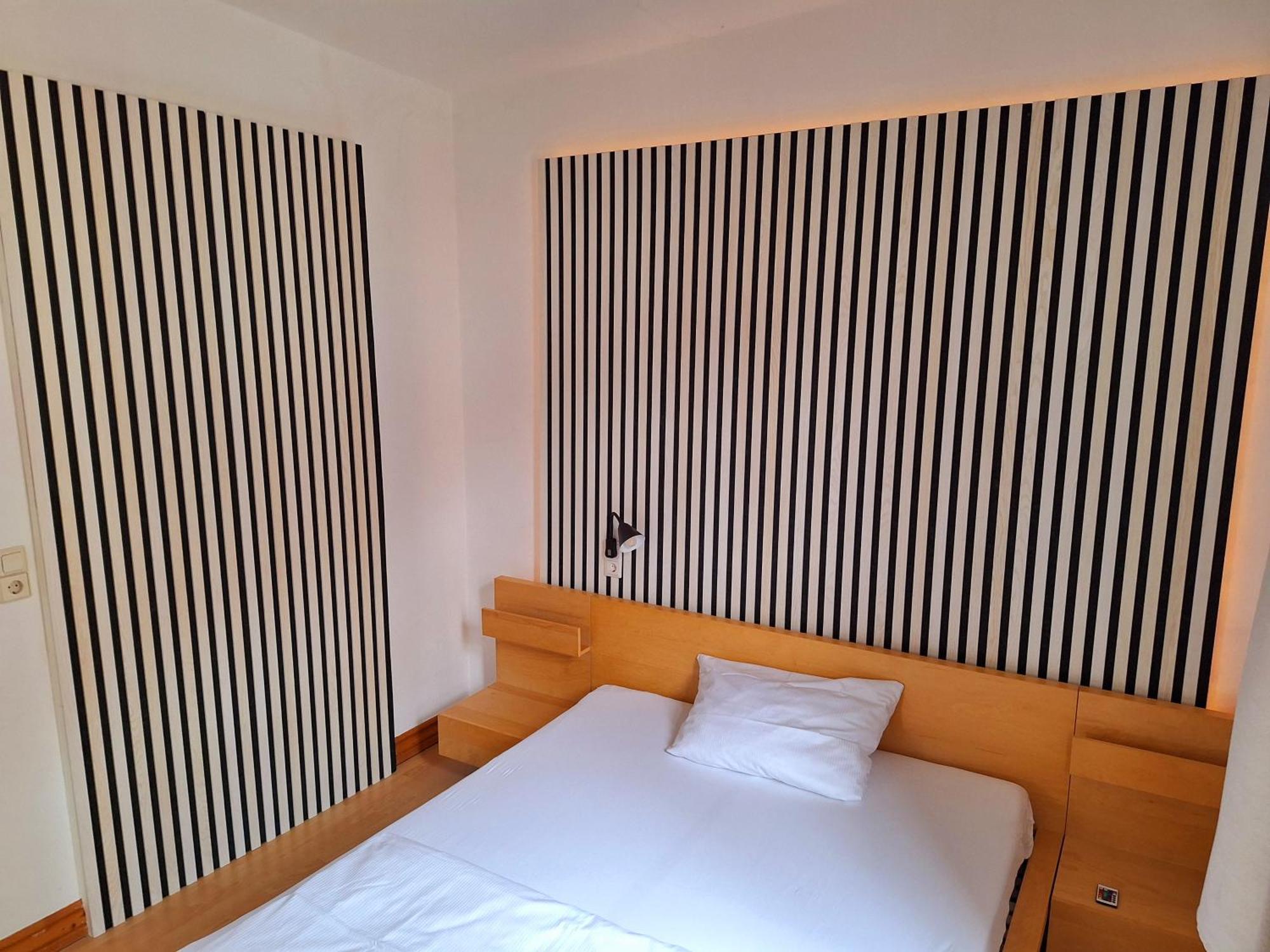 Beliebtes City-Apartment ロイトリンゲン エクステリア 写真